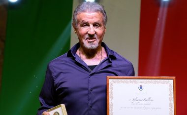 Aktorit Sylvester Stallone i jepet nënshtetësia italiane, shpallet qytetar nderi në Gioia del Colle