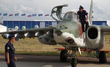 Rusia tërheq pothuajse të gjithë aeroplanët ushtarakë nga Bjellorusia?