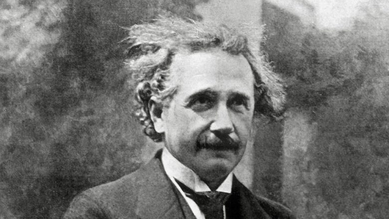 Ndryshojeni jetën njëmend: Këshillat e Einsteinit për sukses dhe lumturi