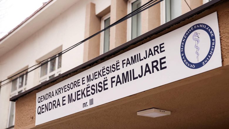 Pacientët në hall, në QMF-të e Prishtinës nuk ka pediatër – Sadiku e tregon arsyen