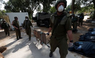 Ministria e Jashtme e Izraelit thotë se Hamasi nuk e kurseu askënd – publikon listën e shtetasve të huaj që janë vrarë dhe rrëmbyer