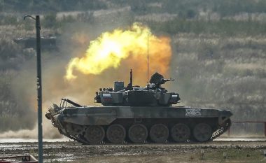 Ushtari ukrainas kapi tankun rus që nuk funksiononte, i telefonoi mbështetjes teknike në Rusi për ta zgjidhur problemin