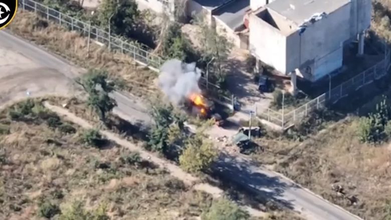 Dronët kamikaz të ukrainasve hedhin në erë veturat dhe pozicionet ruse në Soledar