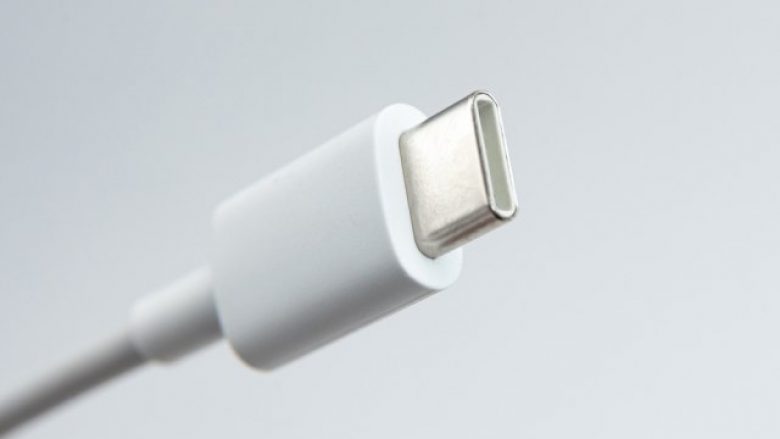 Nuk ka më kabllo të “lidhura”, në të ardhmen USB-C do të jetë domosdoshmëri