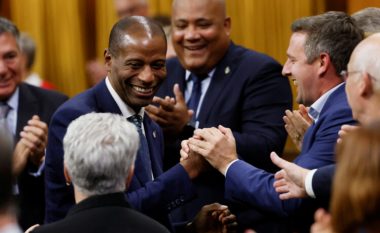 Parlamenti kanadez bëhet me kryetarin e parë me ngjyrë