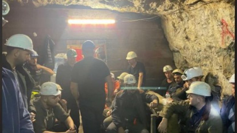 Vazhdon greva e minatorëve të Trepçës – njëri nga ta ka kërkuar ndihmë mjekësore