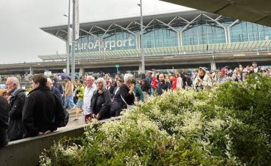 Alarm për bombë, evakuohet aeroporti i Bazelit në Zvicër