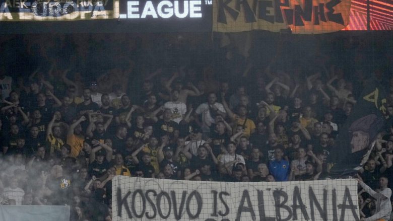 “Kosova është Shqipëri” – tifozët grekë të AEK-ut shfaqën këtë baner në Athinë