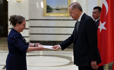 Izraeli tërheq diplomatët nga Turqia