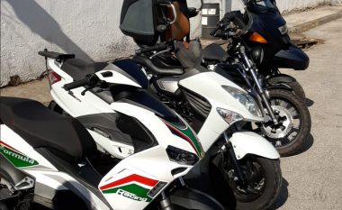 Dogana e Maqedonisë parandalon kontrabandimin e motoçikletave dhe mallrave tjerë