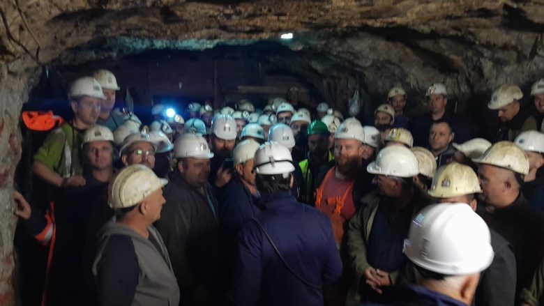 Vazhdojnë përplasjet në distancë mes minatorëve dhe Qeverisë: “Paga mesatare në Trepçë është 700-750, jo 1250 euro”