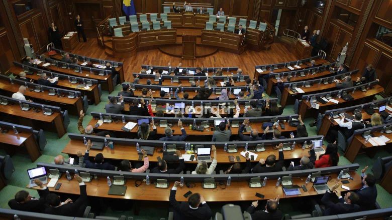Kuvendi miraton pesë projektligje, opozita nuk merr pjesë në votim