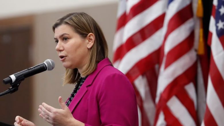 Kongresistja demokrate: SHBA-ja dhe KFOR-i duhet t’i mbajnë përgjegjës sulmuesit që kërcënojnë sigurinë e Kosovës