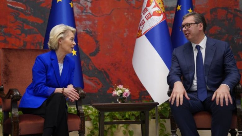 Pas takimit me Vuçiqin, shefja e Komisionit Evropian shpjegoi se çfarë do të thotë njohja “de facto” e Kosovës nga Serbia