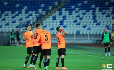 Fusha në “Fadil Vokrri” e dëmtuar tej mase, Ballkani do të luajë në “Air Albania”