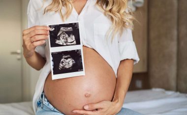 “Formula” që po çudit të gjithë: Ja si të ngeleni shtatzënë me binjakë, në mënyrë natyrale
