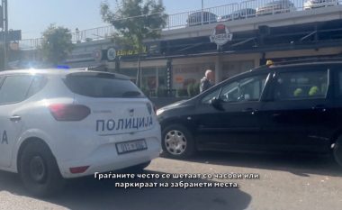 Shkup: Uzurpojnë vende publike dhe u marrin para për parking qytetarëve