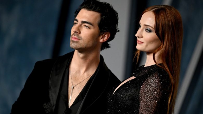 Joe Jonas dhe Sophie Turner arrijnë marrëveshje të re të përkohshme kujdestarie për fëmijët