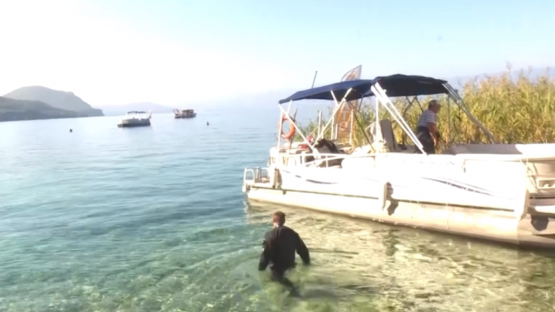 Aksion pastrimi i liqenit të Ohrit: Rrjetat e nxjerra rrezikonin gjallesat brenda në ujë
