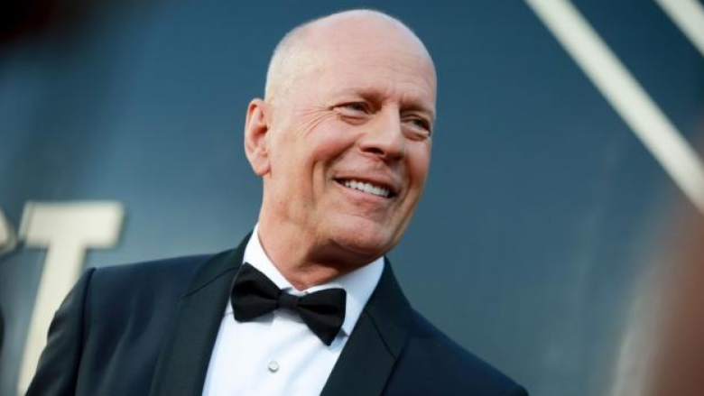 Mes diagnozës së afazisë, regjisori Glenn Caron thotë se Bruce Willis po humbet aftësitë gjuhësore dhe dëshirën për të jetuar