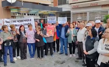 Protestojnë pensionistët në Shtip, kërkojnë rritje të pensioneve