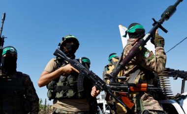 BBC tregon se pse nuk i cilëson terroristë, anëtarët e Hamasit