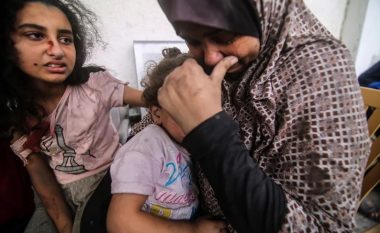 Më shumë se 2,000 fëmijë të vrarë në Gaza – mjekët paralajmërojnë se mungesa e karburantit është ‘një dënim me vdekje’ për banorët atje
