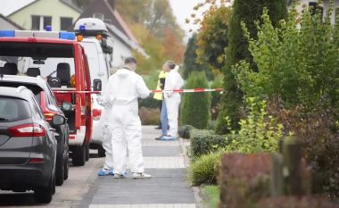 Tre adoleshentë dyshohet se vranë një të pastrehë në Gjermani – njëri prej tyre kishte filmuar ngjarjen