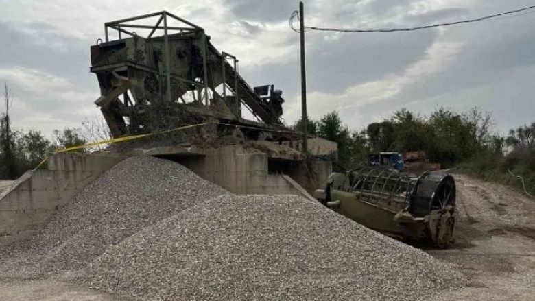 Prokuroria aksion ndaj një operatori gurthyes në Pejë, sekuestron një makineri