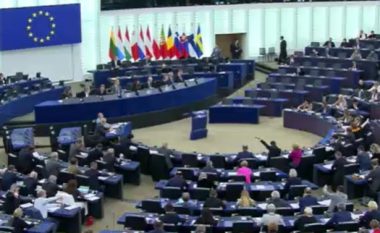 PE me rezolutë i bën thirrje vendeve të BE-së që të marrin masa kufizuese ndaj Serbisë, nëse dëshmohet se ka lidhje me sulmin në Banjskë