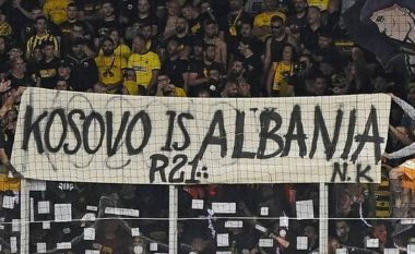 Thuhet se AEK ka identifikuar dy tifozë që futen dhe paraqitën në stadium banerin “Kosova është Shqipëri”