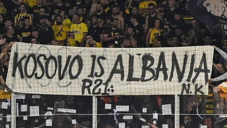 Thuhet se AEK ka identifikuar dy tifozë që futen dhe paraqitën në stadium banerin “Kosova është Shqipëri”