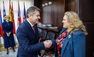 Petrovska-Perebinis: Maqedonia e Veriut vazhdon me mbështetjen të fuqishme për Ukrainën