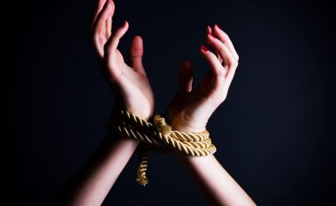 Arrestohen burrë e grua për ‘trafikim me qenie njerëzore’ në Pejë, identifikohen dy viktima