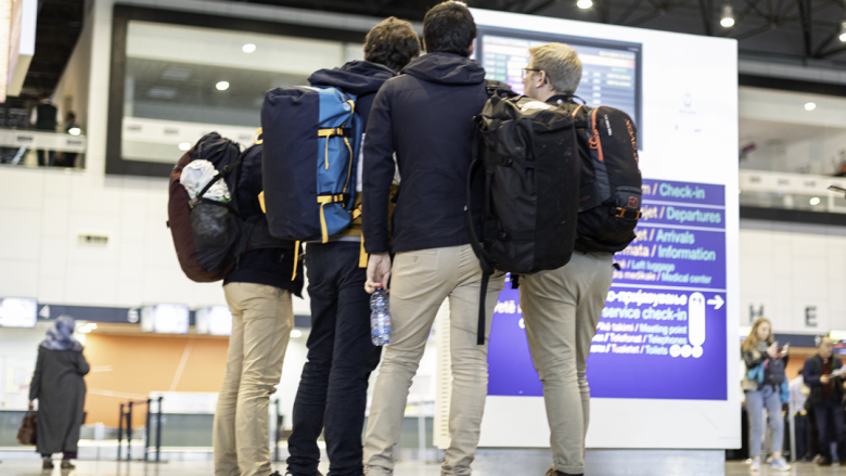 TAV Maqedoni do ta përditësojë sistemin e bagazheve, udhëtarëve u kërkon të regjistrohen tre orë para fluturimit