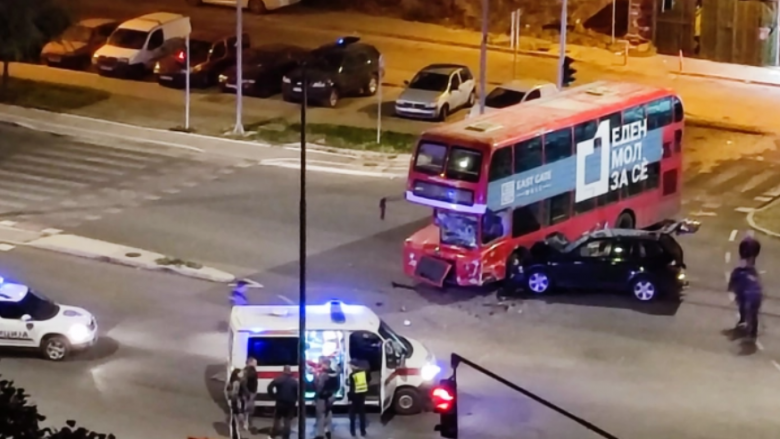 Aksident i rëndë në mes autobusit të NTP-së dhe një makine në Shkup