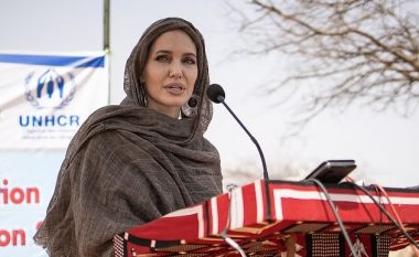 Angelina Jolie bën thirrje për një armëpushim për konfliktin izraelito-palestinez: “Çdo gjë që mund të shpëtojë jetë, duhet të bëhet”