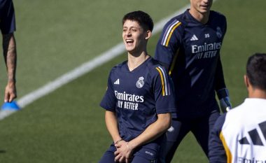 Arda Guler u tregon tifozëve saktësisht se kur do të kthehet të luajë për Real Madridin