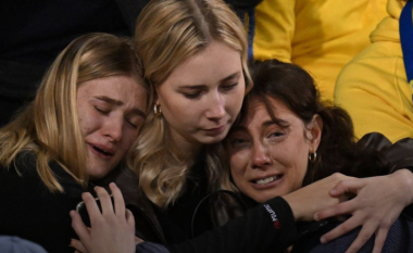 Tifozët e Belgjikës dhe ata të Suedisë mbesin të ngujuar në stadium shkaku i sulmit të dyshuar terrorist