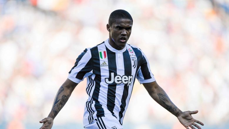 Juventusi shton spekulimet për transferimin e Douglas Costas me postimin e fundit