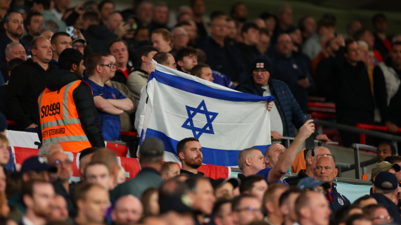 Liga Premier merr vendim për flamujt e Izraelit dhe Palestinës në ndeshje