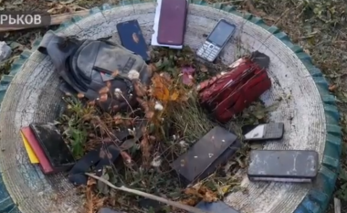 Pamje pas sulmit në Hroza të Ukrainës ku u vranë 55 civilë, telefonat cingërojnë pa pushuar nga të afërmit e viktimave