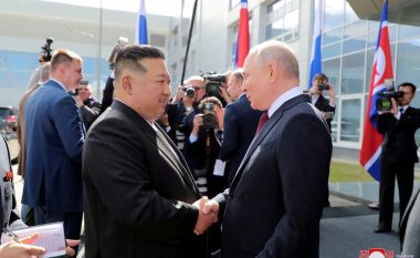 Koreja e Veriut ka filluar dërgimin e artilerisë në Rusi