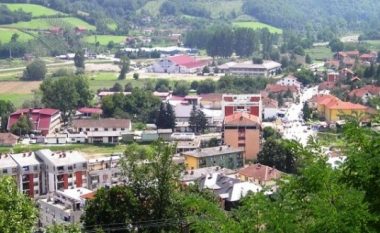 Qeveria e Kosovës dënon sulmin ndaj një familjeje në Medvegjë, Bislimi: Serbia të përmbahet nga aktet e dhunës ndaj shqiptarëve