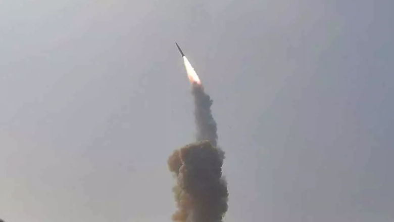 Izraeli: Raketat që goditën Egjiptin u lëshuan nga lëvizja Houthi e Jemenit