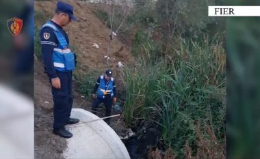Ndotje nga mbetjet hidrokarbure në lumin Gjanica në Fier, policia procedon tre punonjës të dy kompanive private