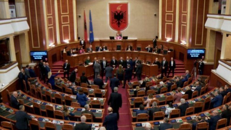 Grushte në Kuvendin e Shqipërisë, “Sali Berisha kishte paralajmëruar për një skenar të tillë”