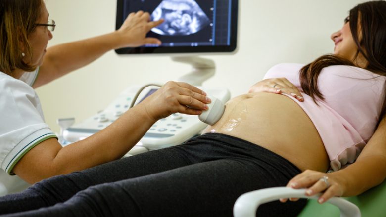 Java e 19-të e shtatzënisë: Kujdesuni për lëkurën tuaj, sepse tani mund të shfaqen njolla hormonale dhe ja si zhvillohet bebja