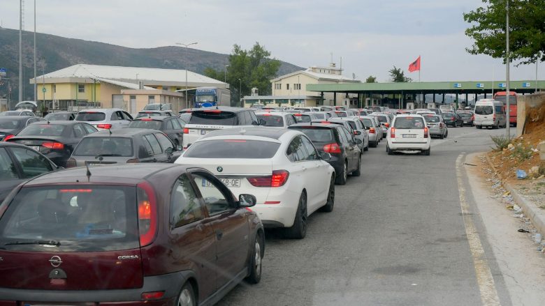 3.9 milionë hyrje nga Kosova drejt Shqipërisë deri në nëntor