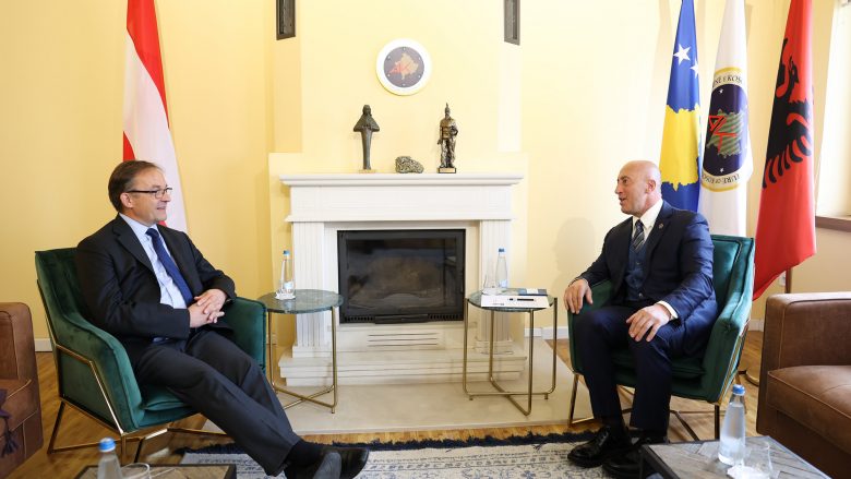 Haradinaj takon ambasadorin e ri austriak, flasin për zhvillimet politike në Kosovë
